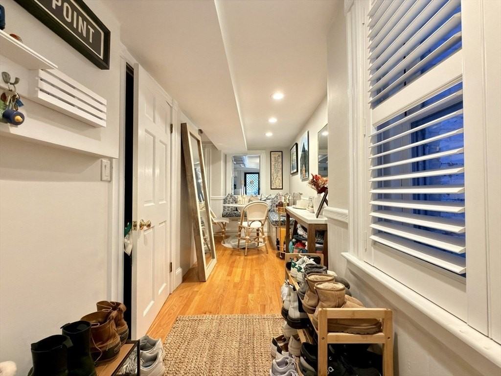 41 Pinckney St #B - Photo 4 of 31
