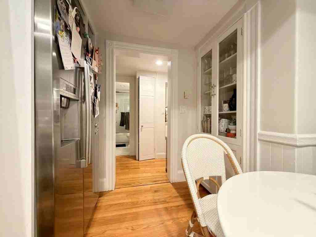 41 Pinckney St #B - Photo 7 of 31