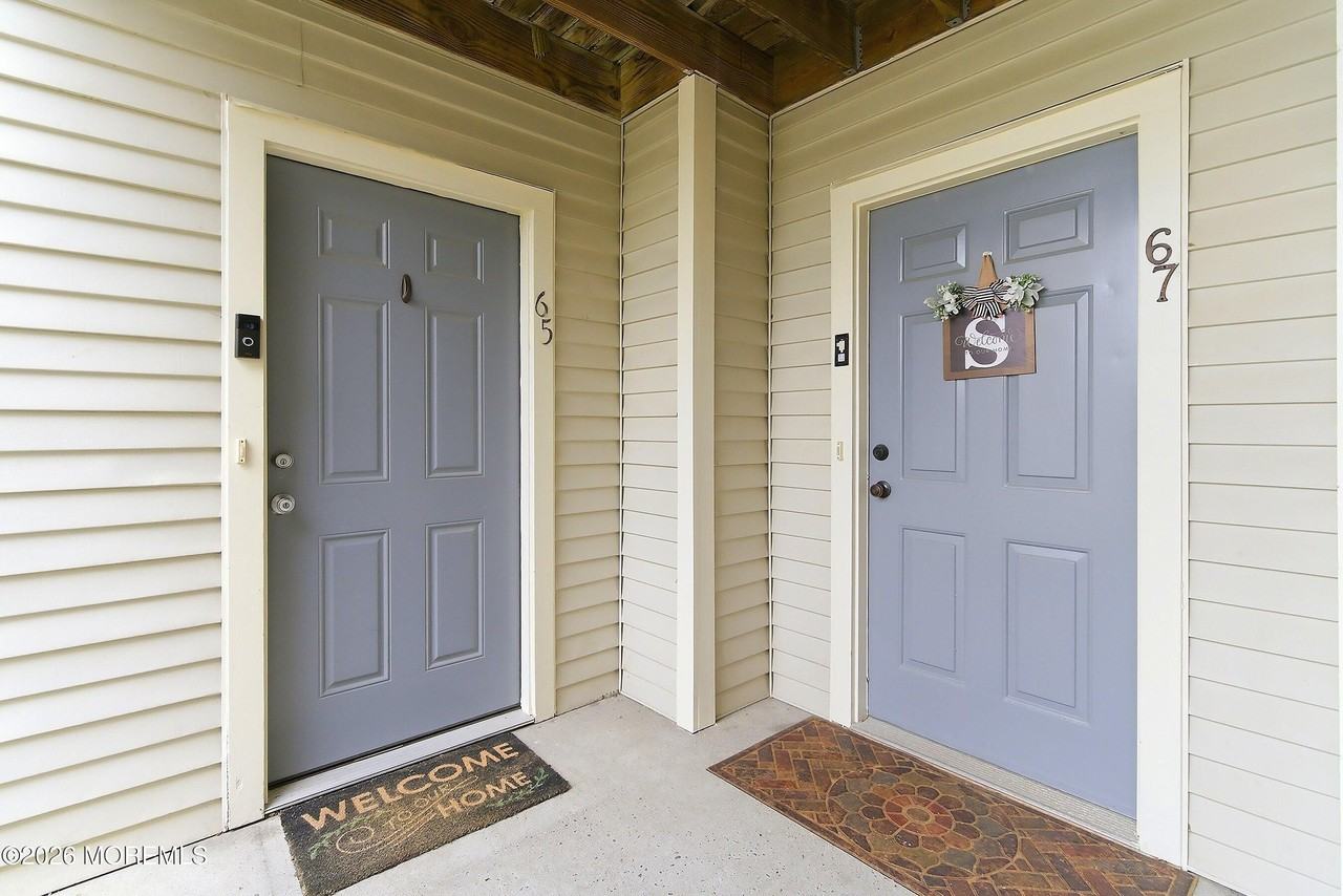 65 Briarwood Ct - Photo 2 of 24