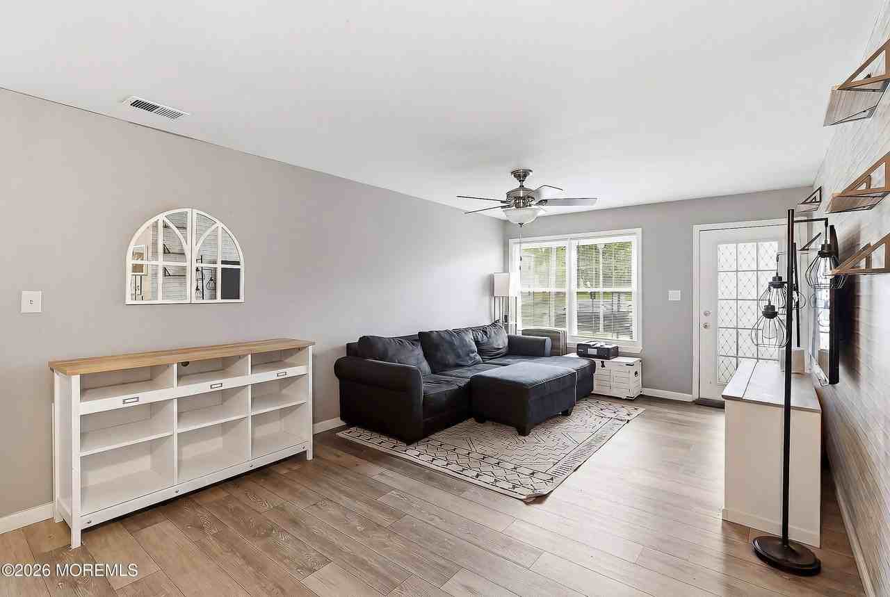 65 Briarwood Ct - Photo 5 of 24