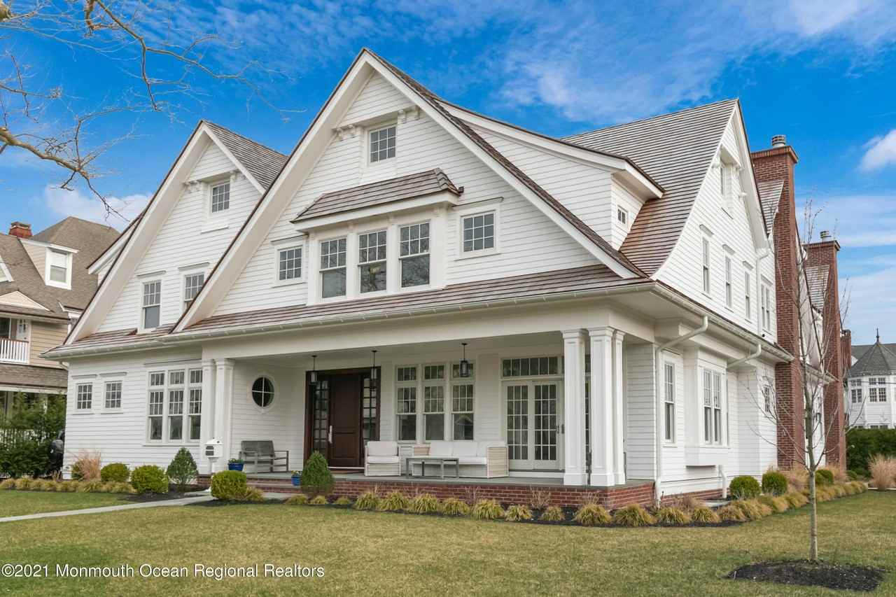 27 Tuttle Ave - Photo 2 of 47