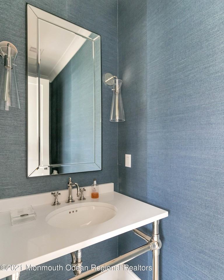 27 Tuttle Ave - Photo 7 of 47