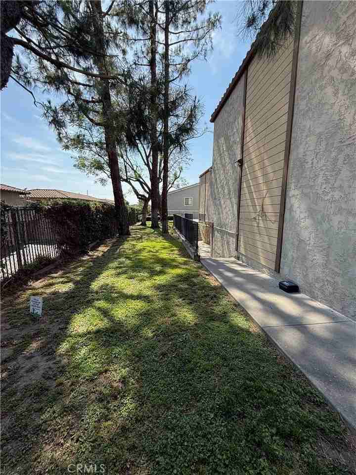 5195 Walnut Ave #14 - Photo 3 of 28
