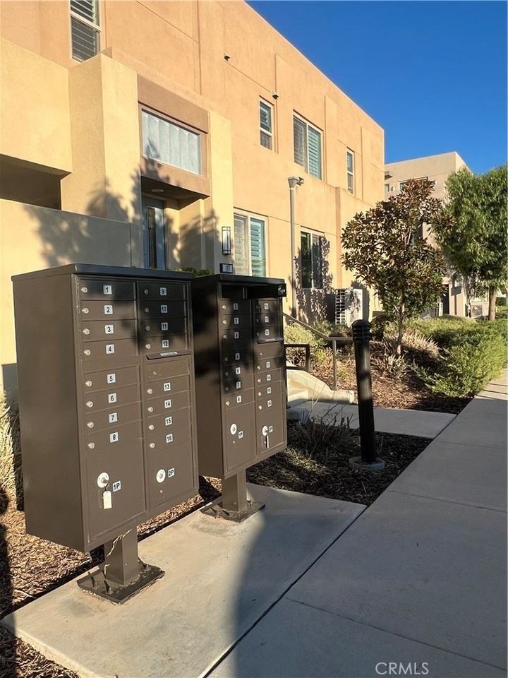 177 Magnet - Photo 3 of 37