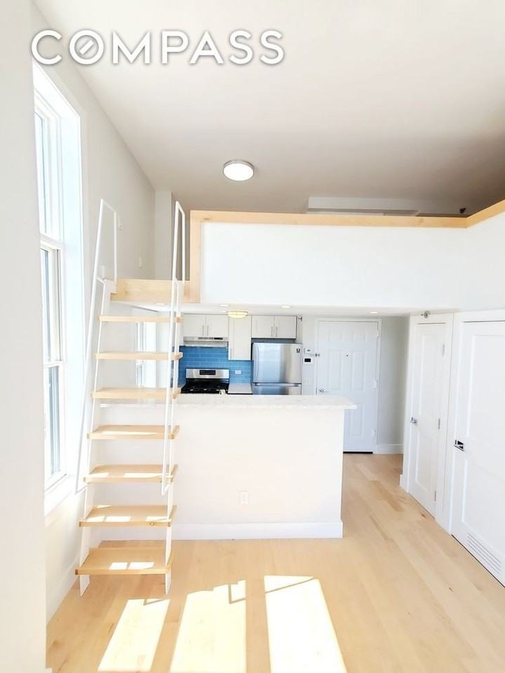 2305 24th Ave - Photo 6 of 9