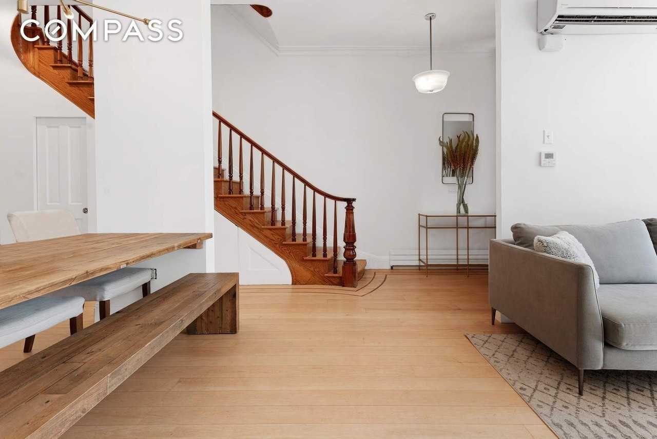 278 Clinton St #2 - Photo 5 of 21