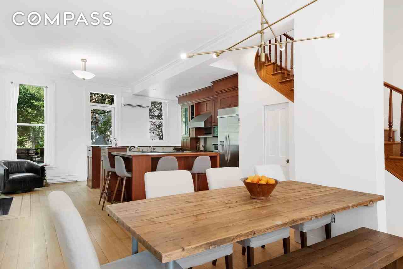 278 Clinton St #2 - Photo 6 of 21