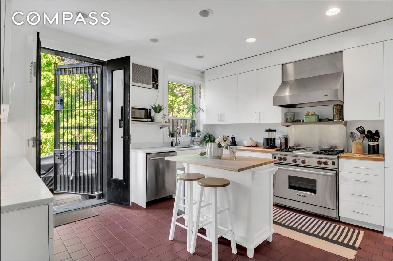 233 Kane St #2 - Photo 6 of 19