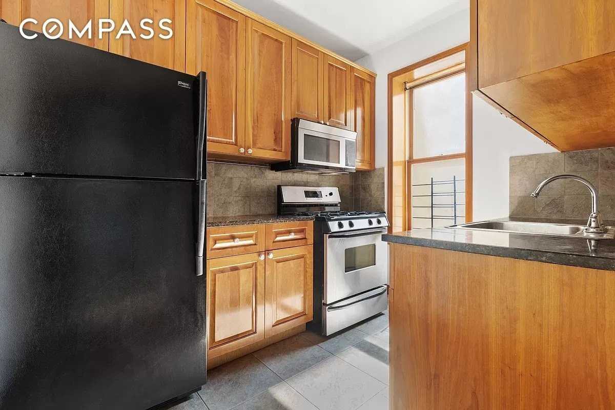 145 Prospect Park W #3B - Photo 2 of 11