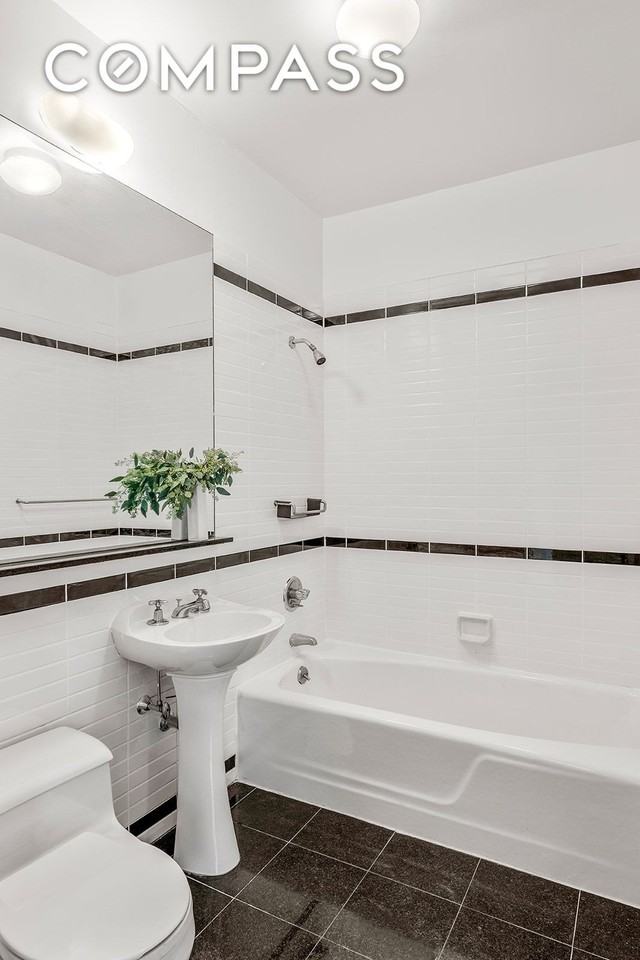 360 E 88th St #10A - Photo 3 of 7