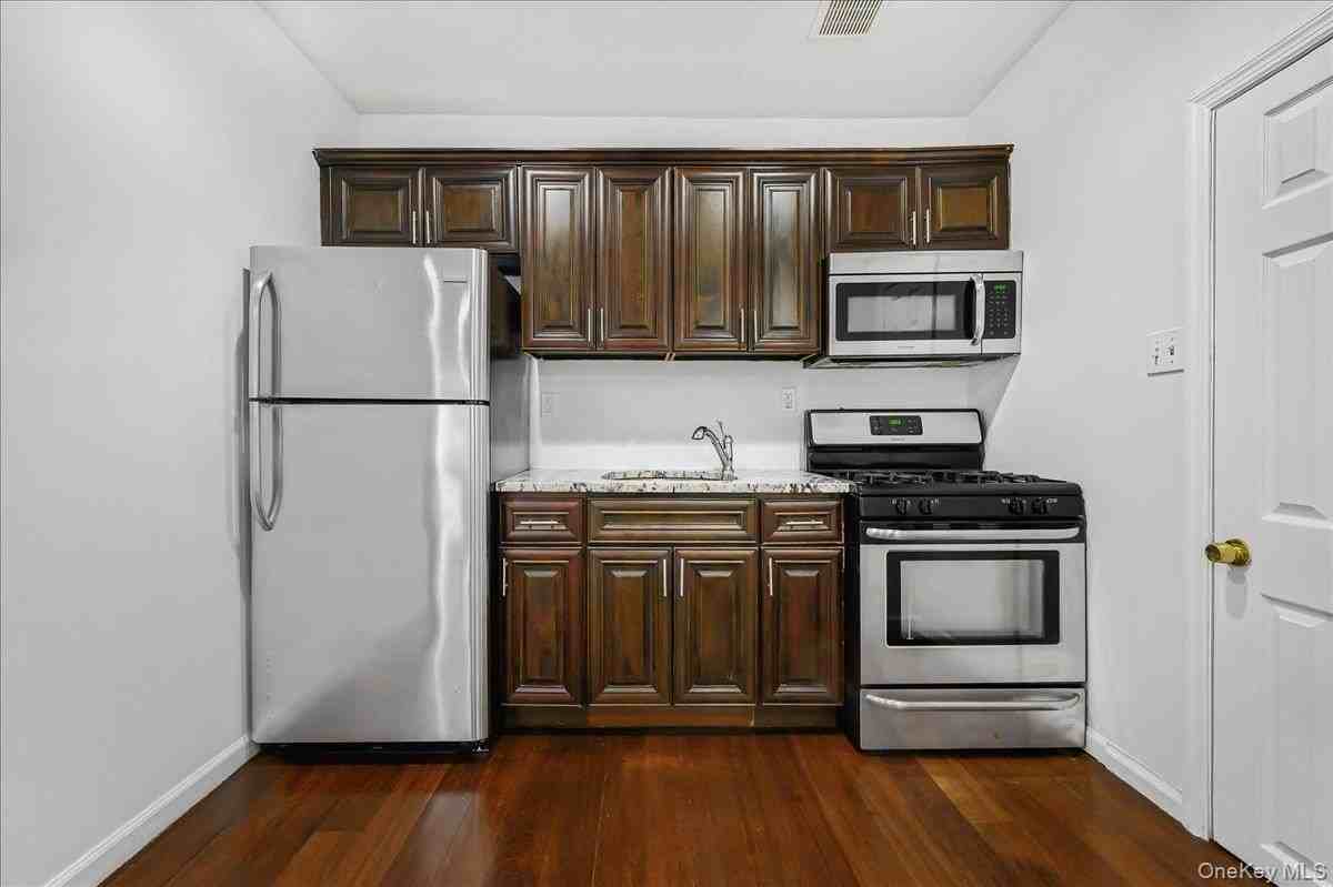 53 Linden St #1 - Photo 6 of 15