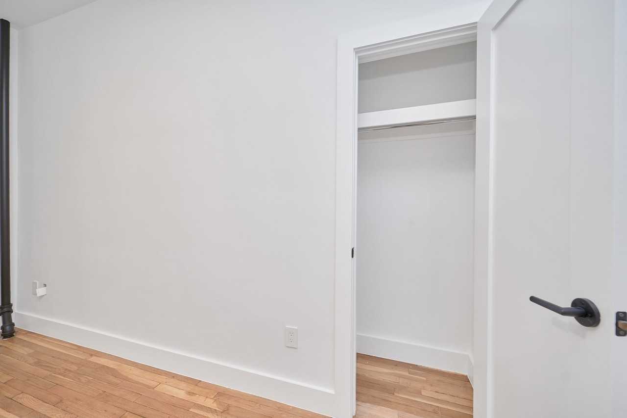 353 W 44th St #2D - Photo 3 of 6