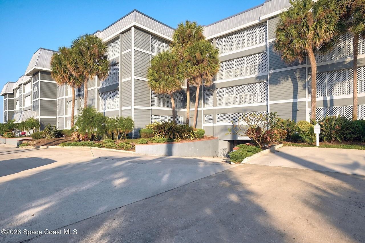 905 N Harbor City Blvd #303 - Photo 3 of 24