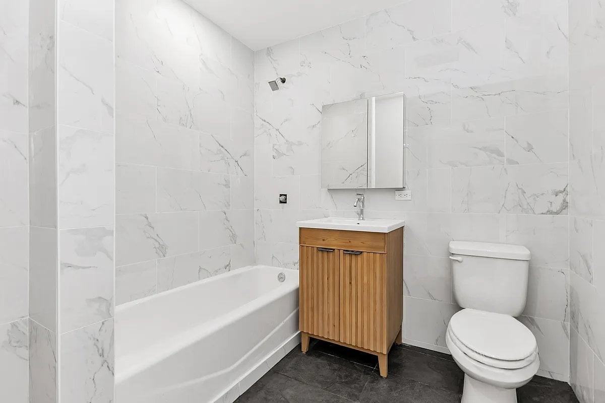 3645 31st St #2E - Photo 7 of 9