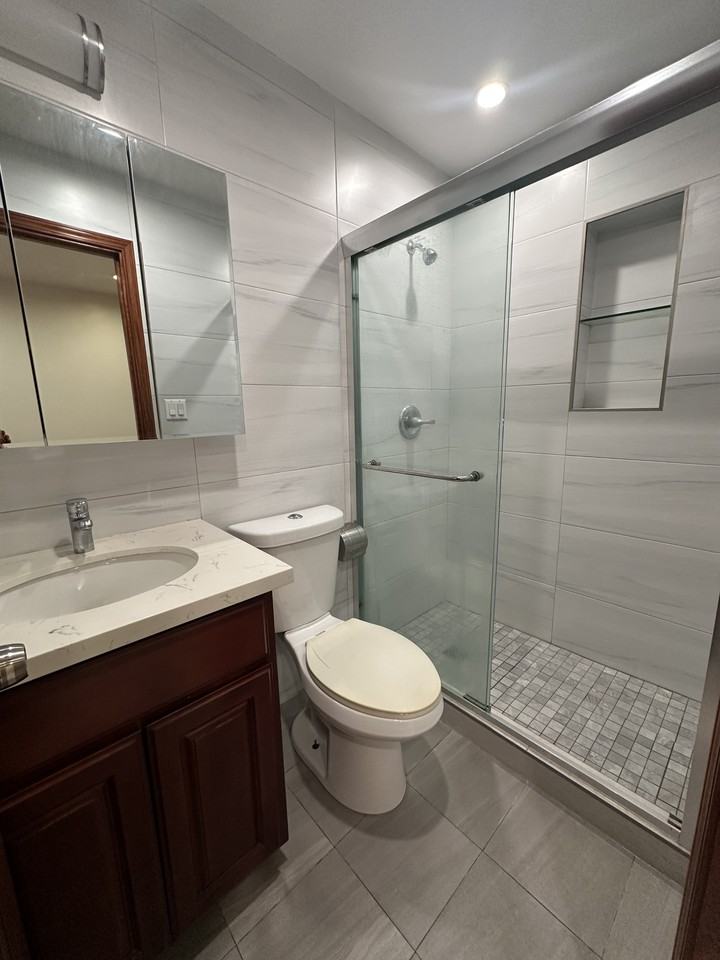 137 Miriam St - Photo 4 of 5