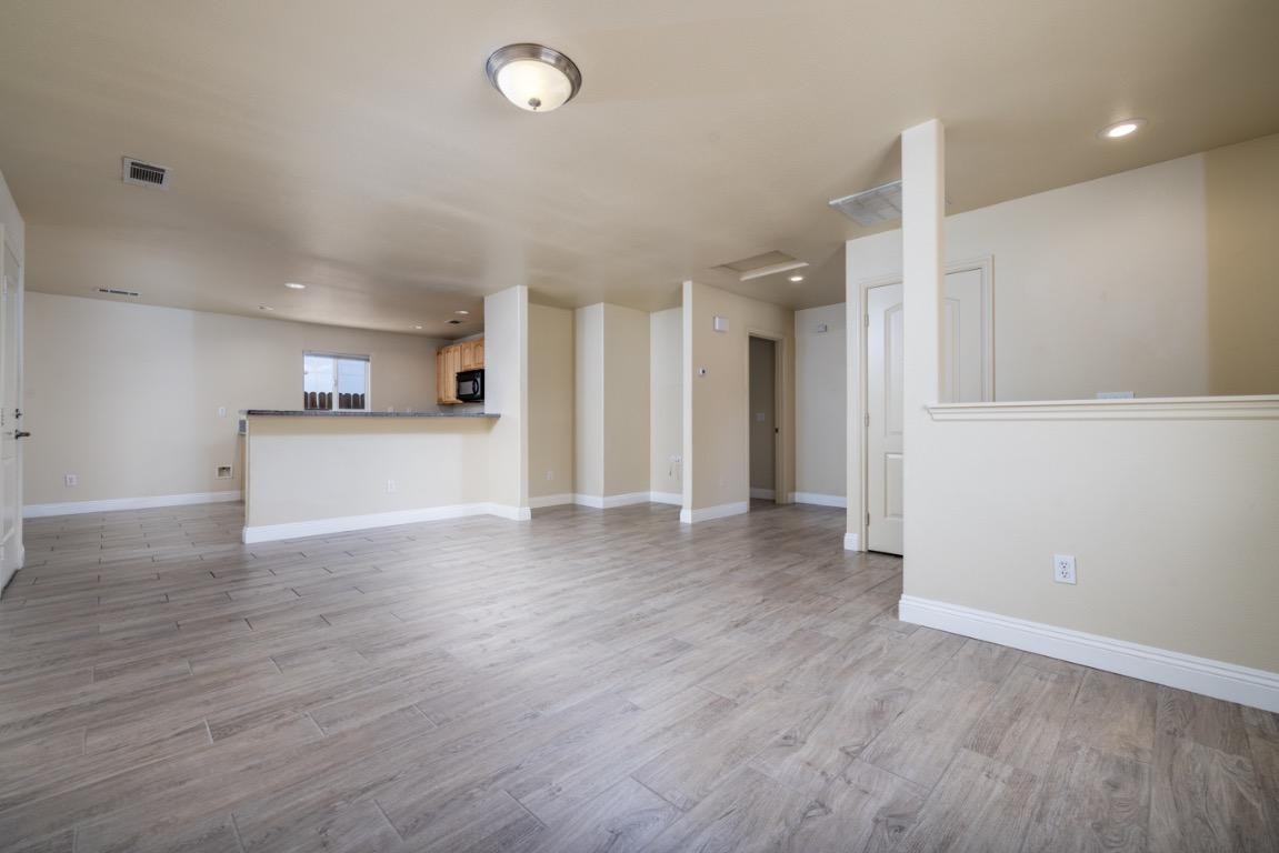 16201 Viho Rd - Photo 6 of 10