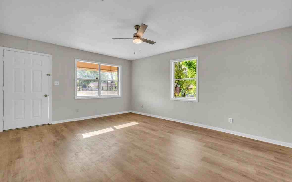 1224 4th St S - Photo 7 of 20