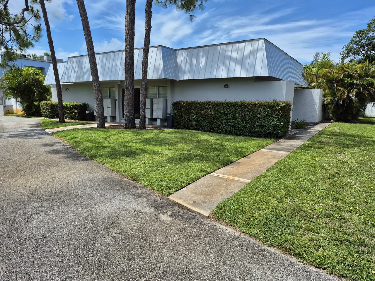 4916 Hawaii Boulevard #19 - Photo 7 of 17