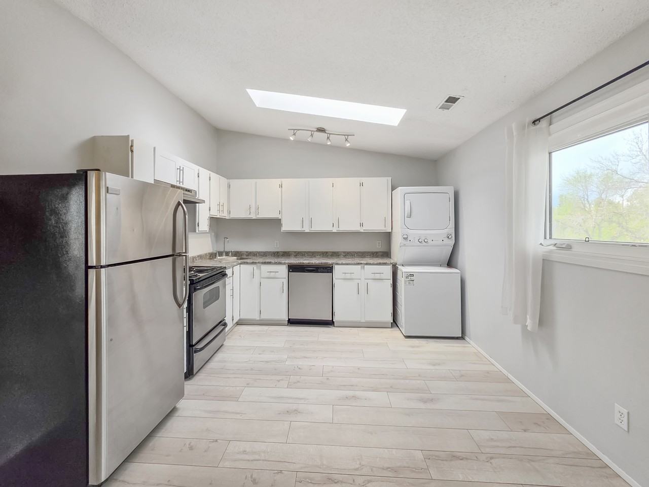 4534B Stanley Rd Sw - Photo 3 of 22