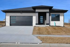 featured image of 11918 S 117th St
