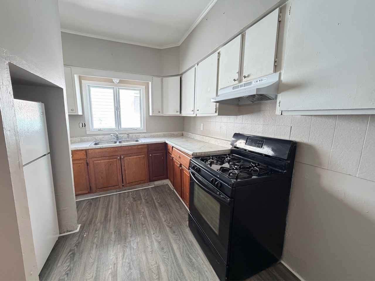 256 14th St #1 - Photo 7 of 15