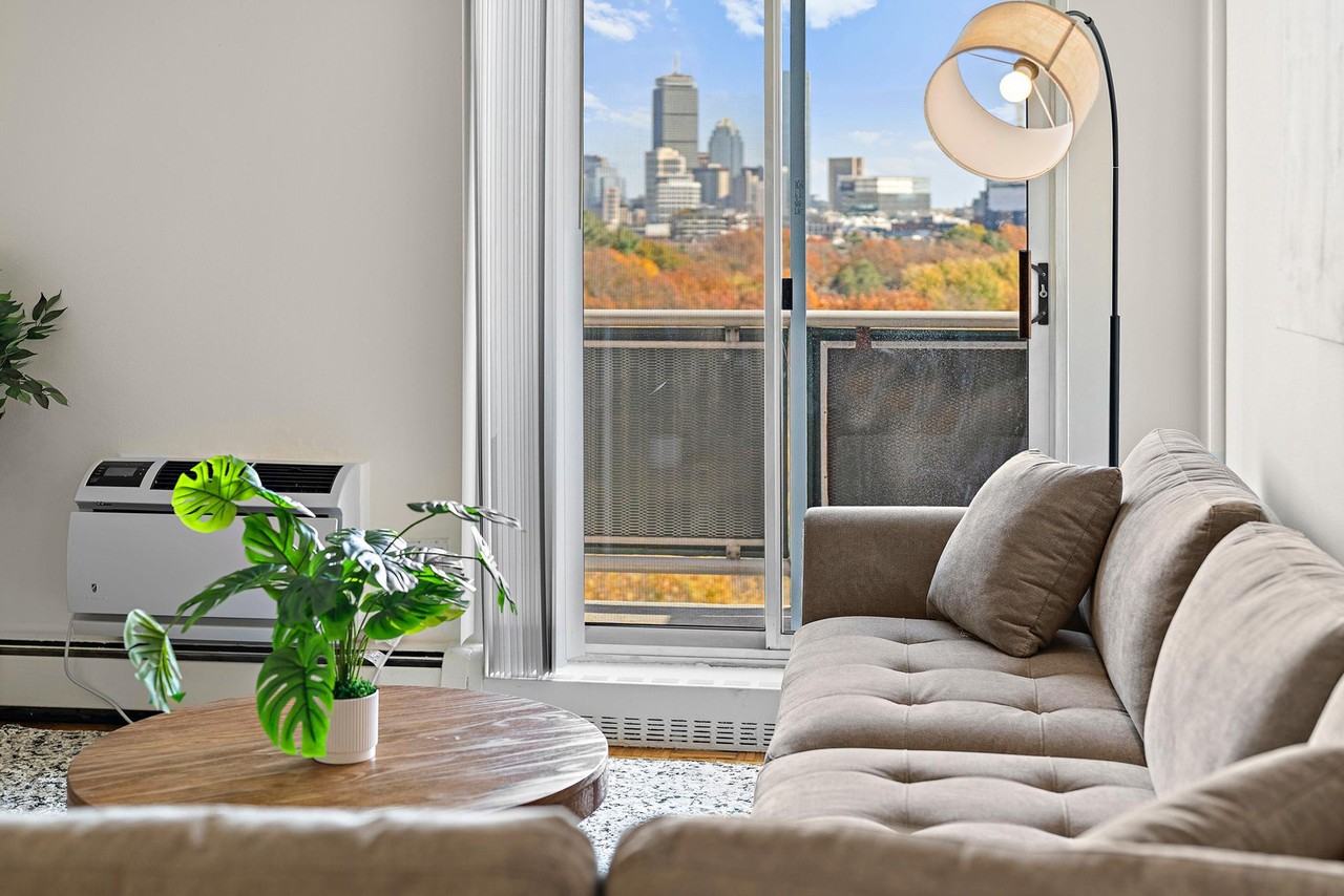 175 Freeman St #1240324P - Photo 7 of 37