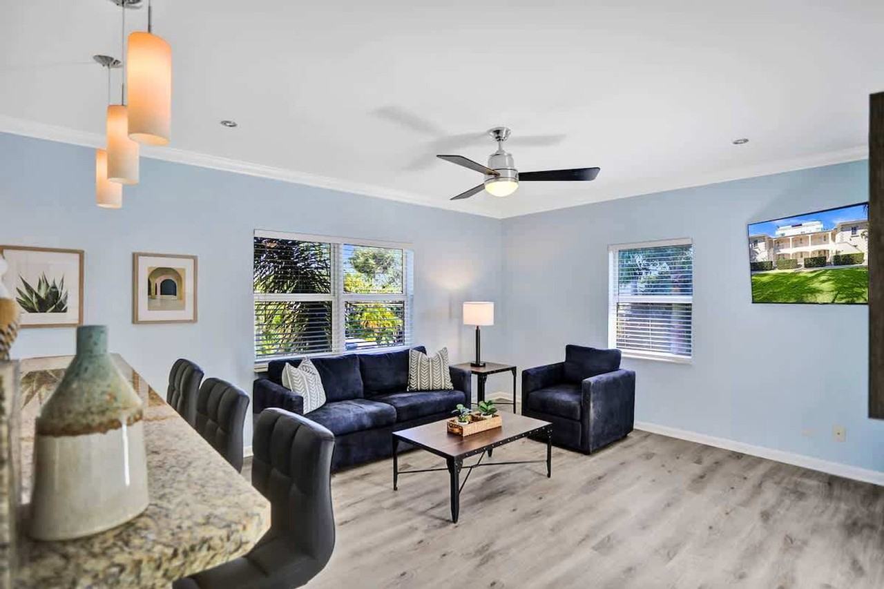 37 Hendricks Isle - Photo 2 of 32