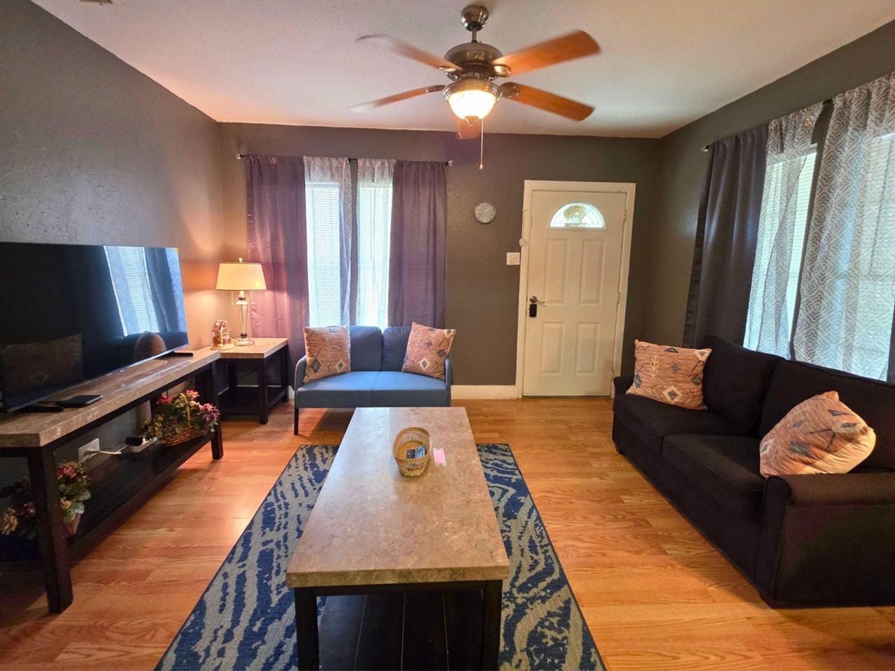 132 N Estelle St #1526930P - Photo 2 of 14