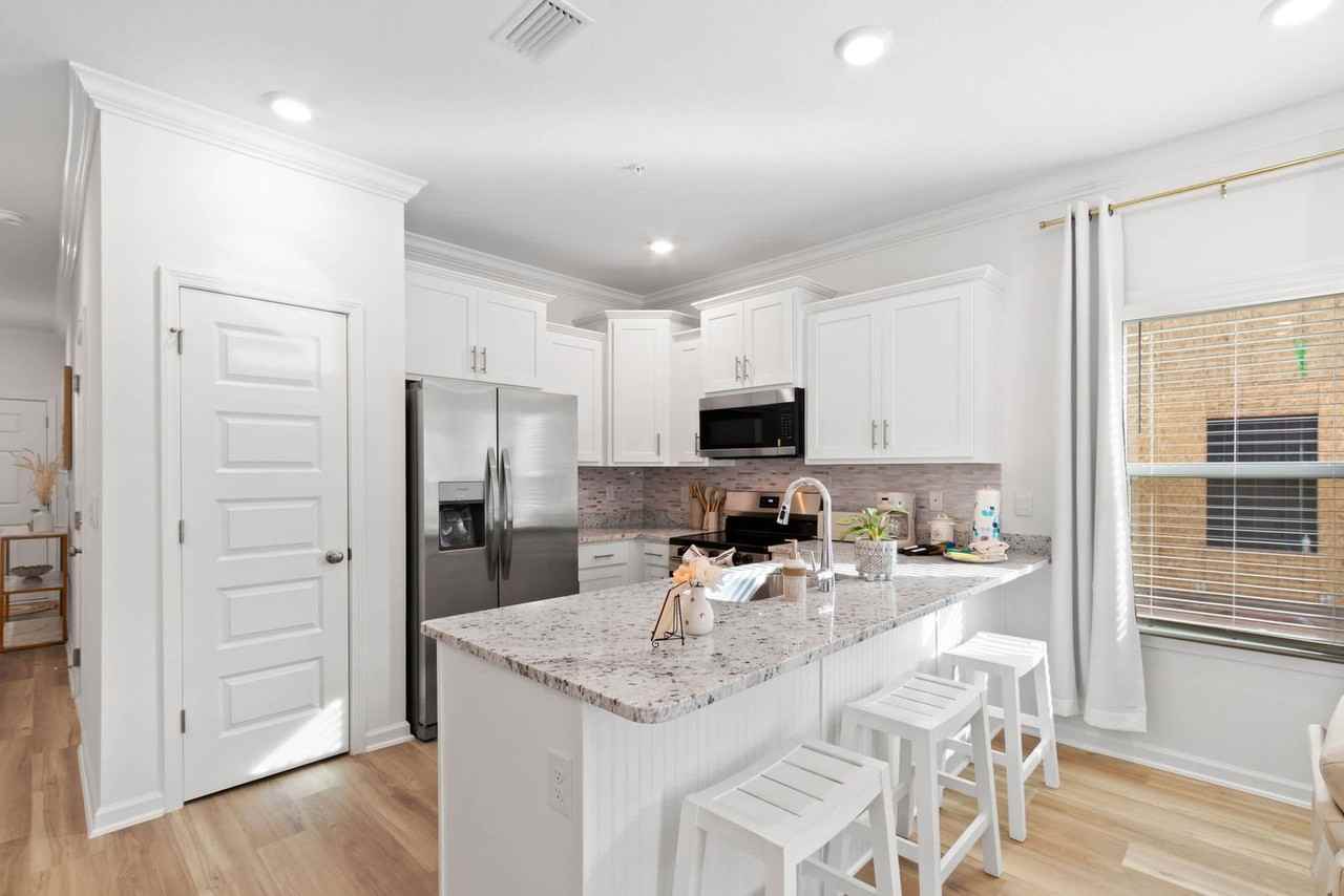 4246 Lost Bay Dr #1541223P - Photo 2 of 17