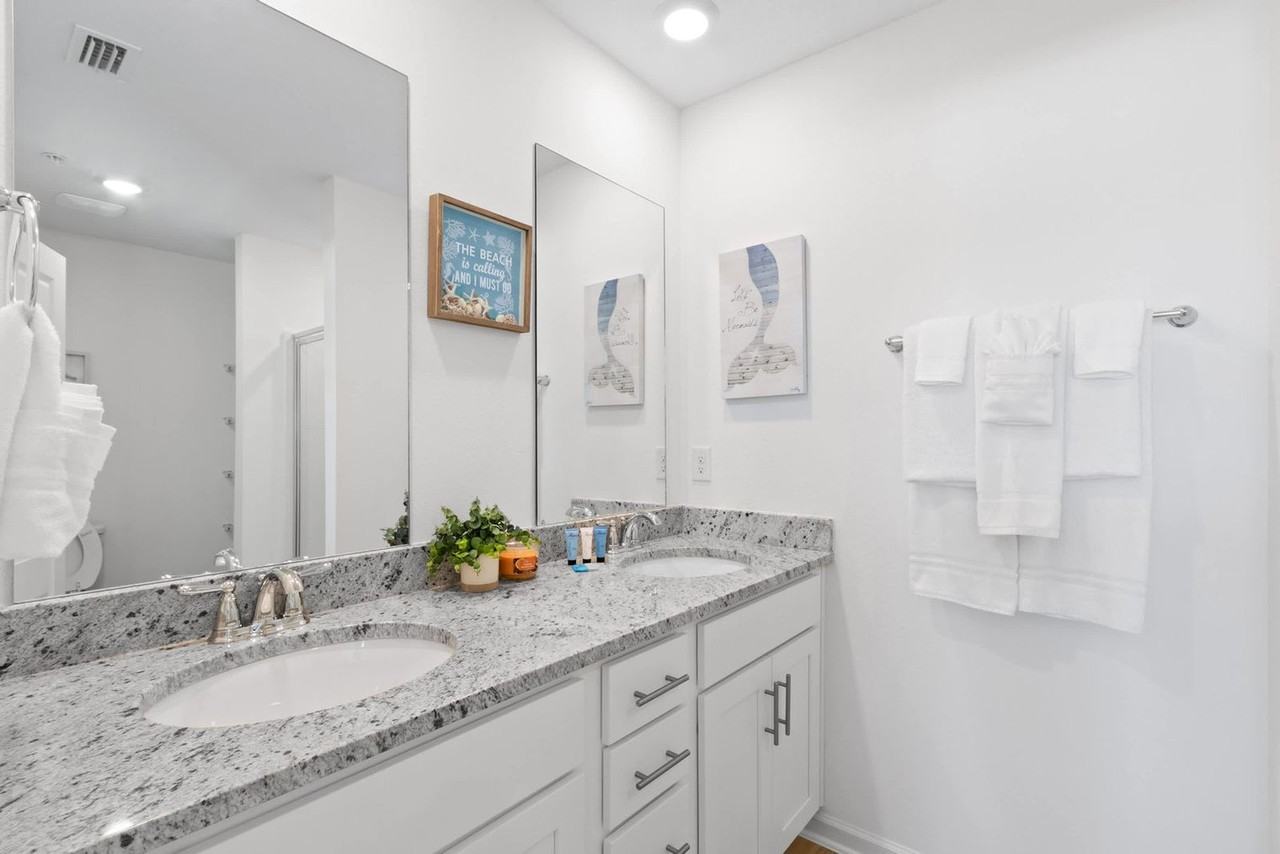 4246 Lost Bay Dr #1541223P - Photo 6 of 17