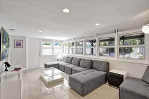 featured image of 501 Hibiscus Ave
