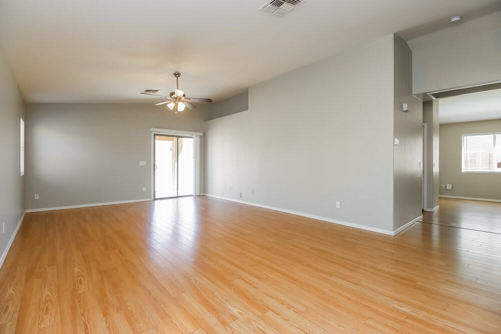 2942 W Kristina Ave - Photo 3 of 16