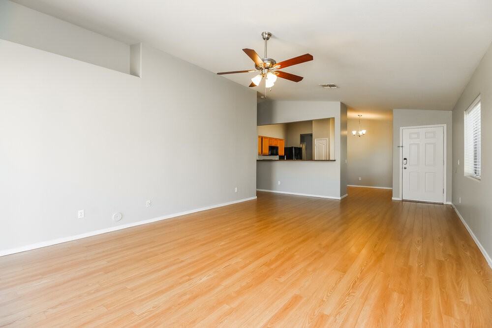 2942 W Kristina Ave - Photo 4 of 16