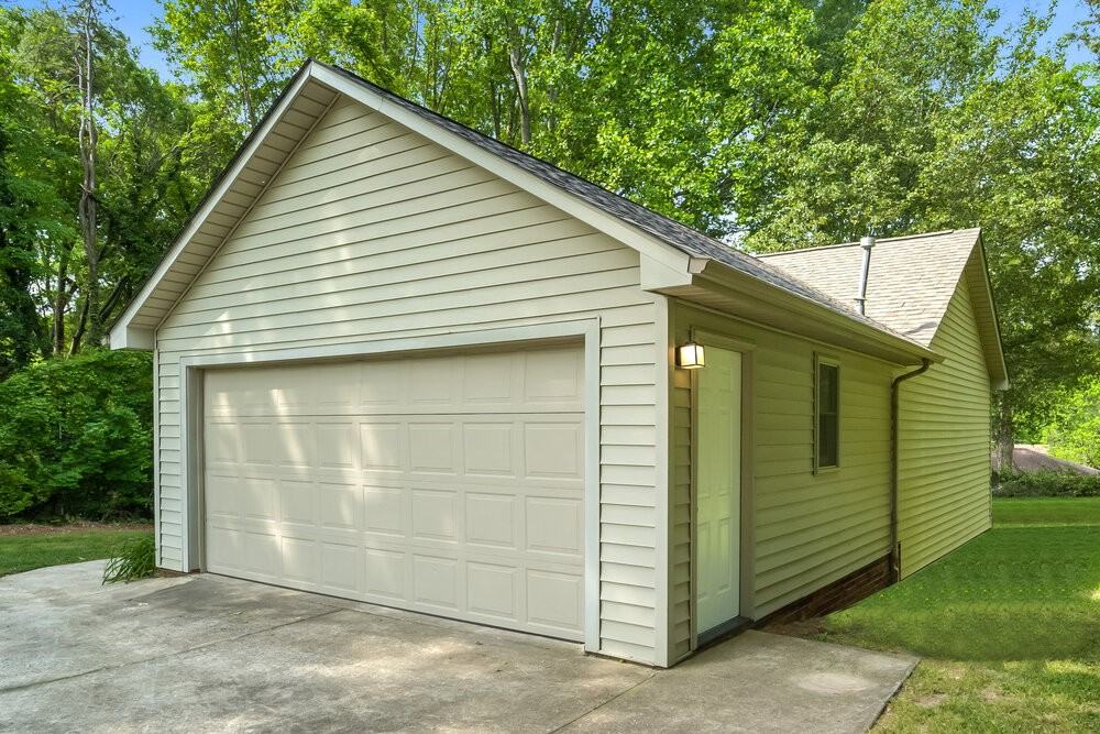 6262 Morehead Rd - Photo 4 of 16