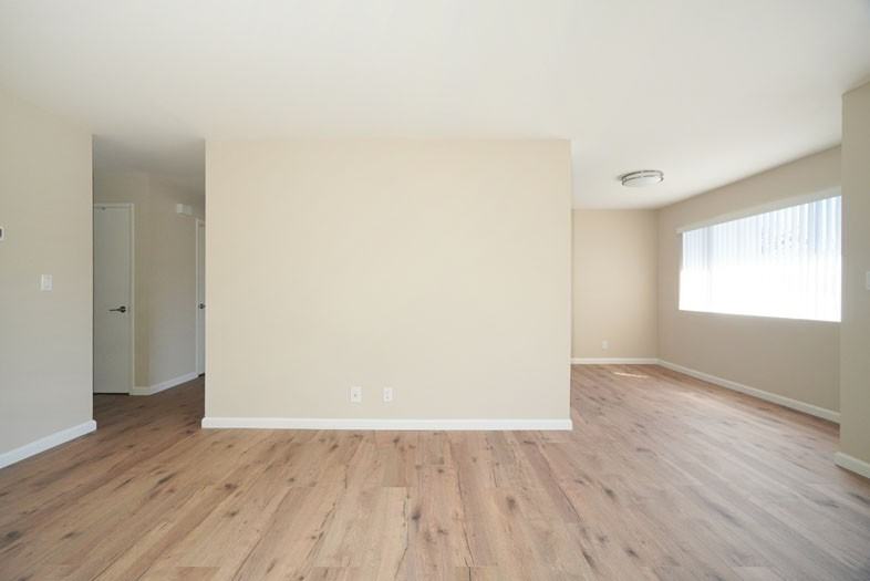 696 Towle Way #23 - Photo 4 of 15