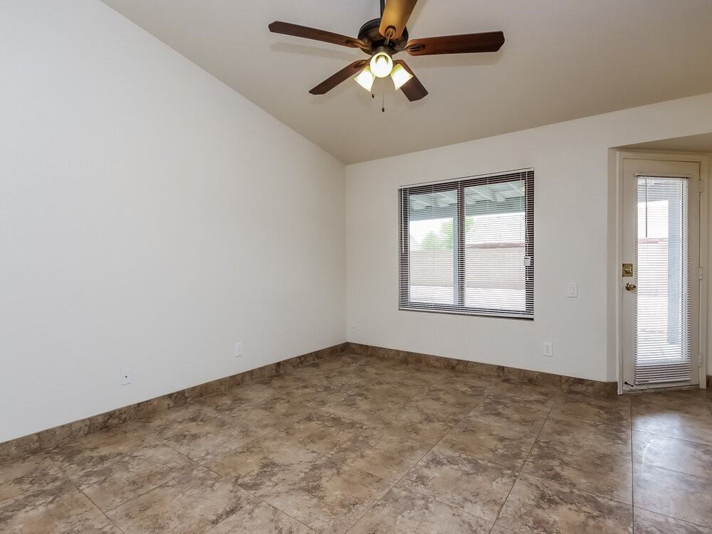 378 S Galaxy Dr - Photo 4 of 13