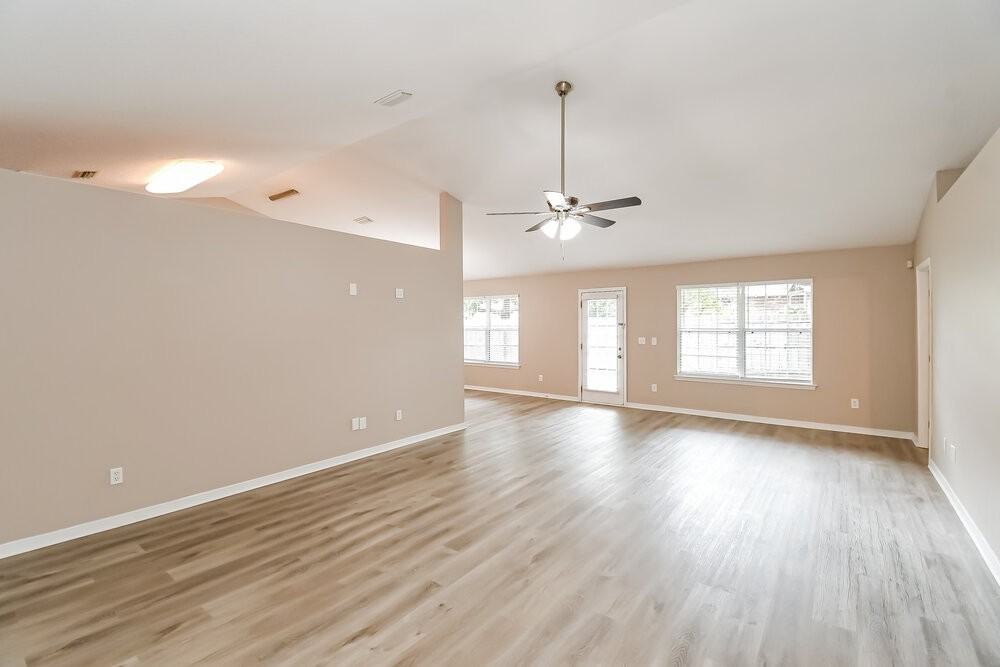1936 Firefly Dr - Photo 4 of 16