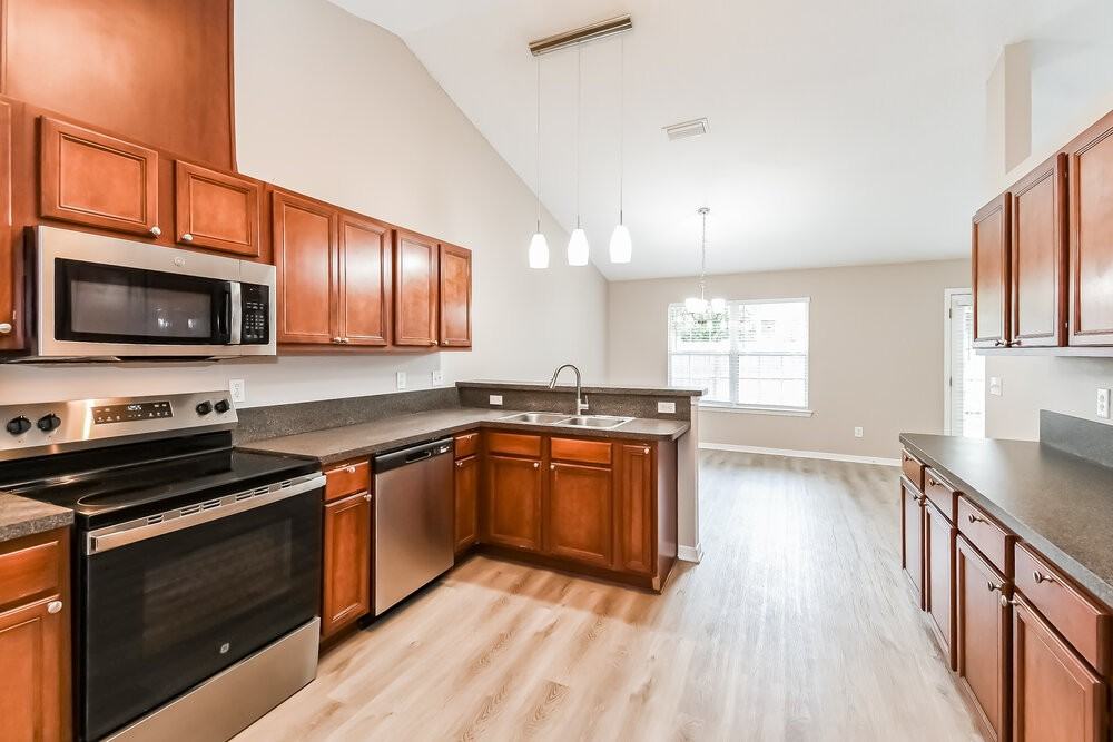 1936 Firefly Dr - Photo 6 of 16