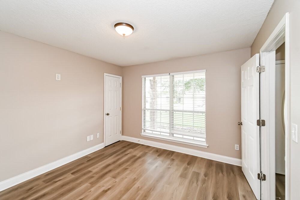 1936 Firefly Dr - Photo 7 of 16