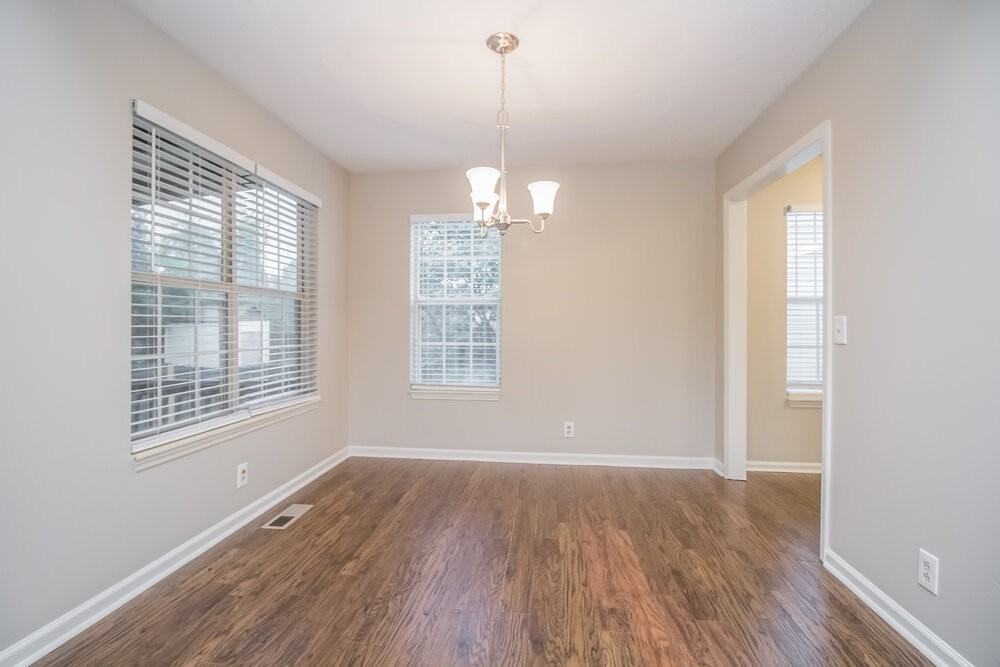 3540 Calais Cir - Photo 6 of 17