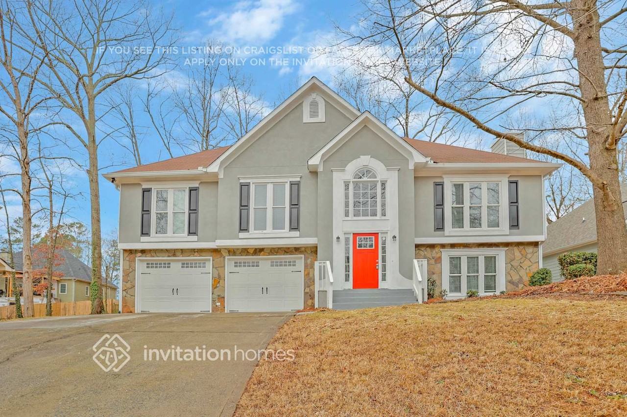 307 Clubhouse Ct Nw - Photo 2 of 29