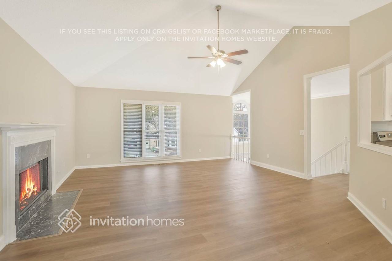 307 Clubhouse Ct Nw - Photo 5 of 29