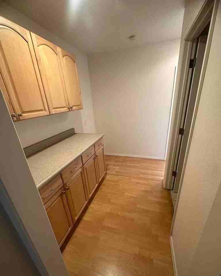 4625 Karnes Rd #C - Photo 3 of 5