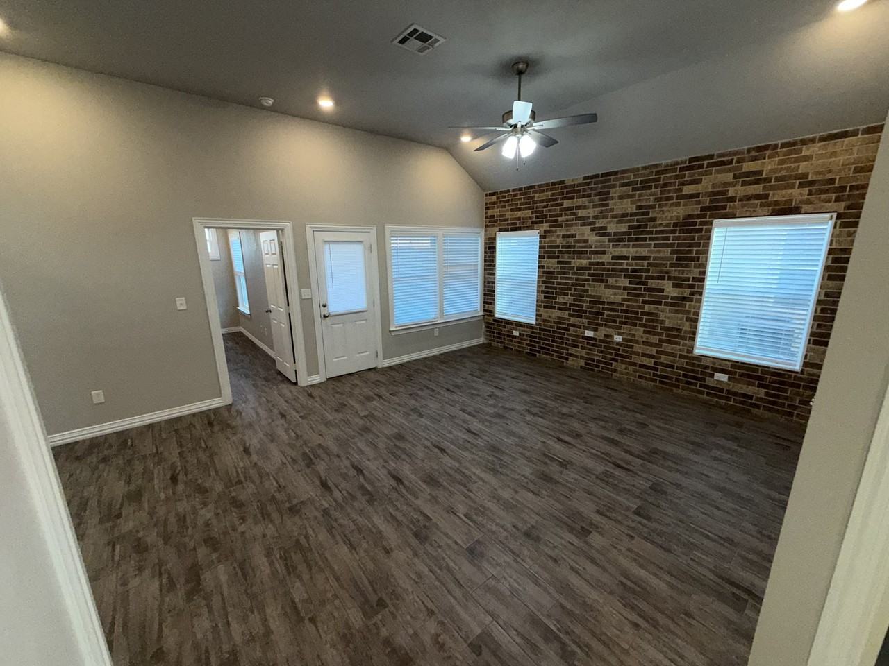 3510 Fenway Circle - Photo 6 of 18