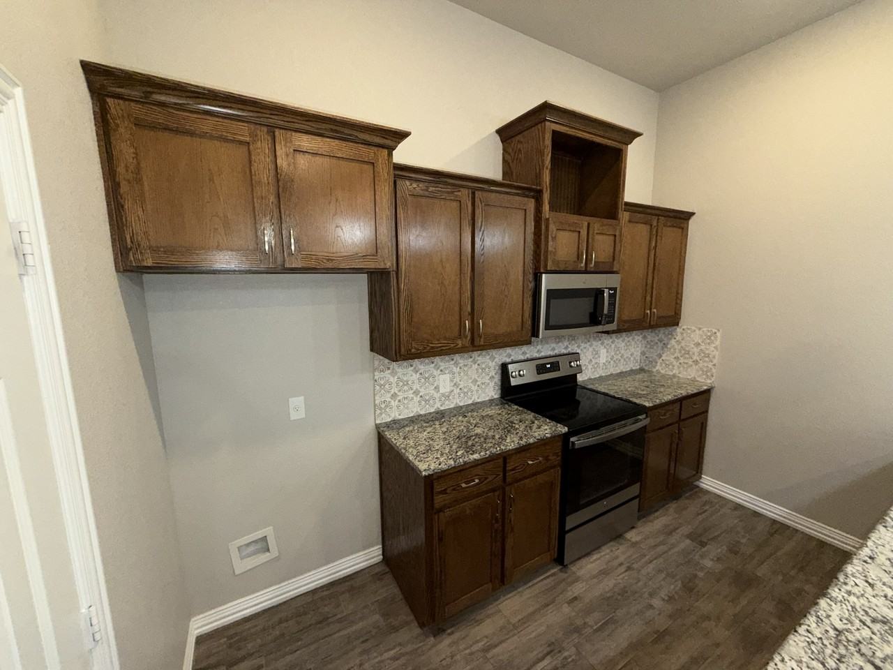 3510 Fenway Circle - Photo 3 of 18