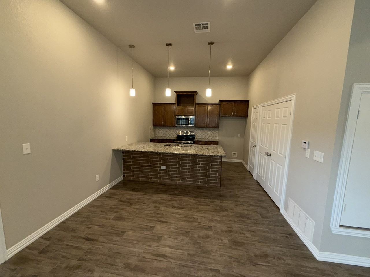 3514 Fenway Circle - Photo 5 of 16