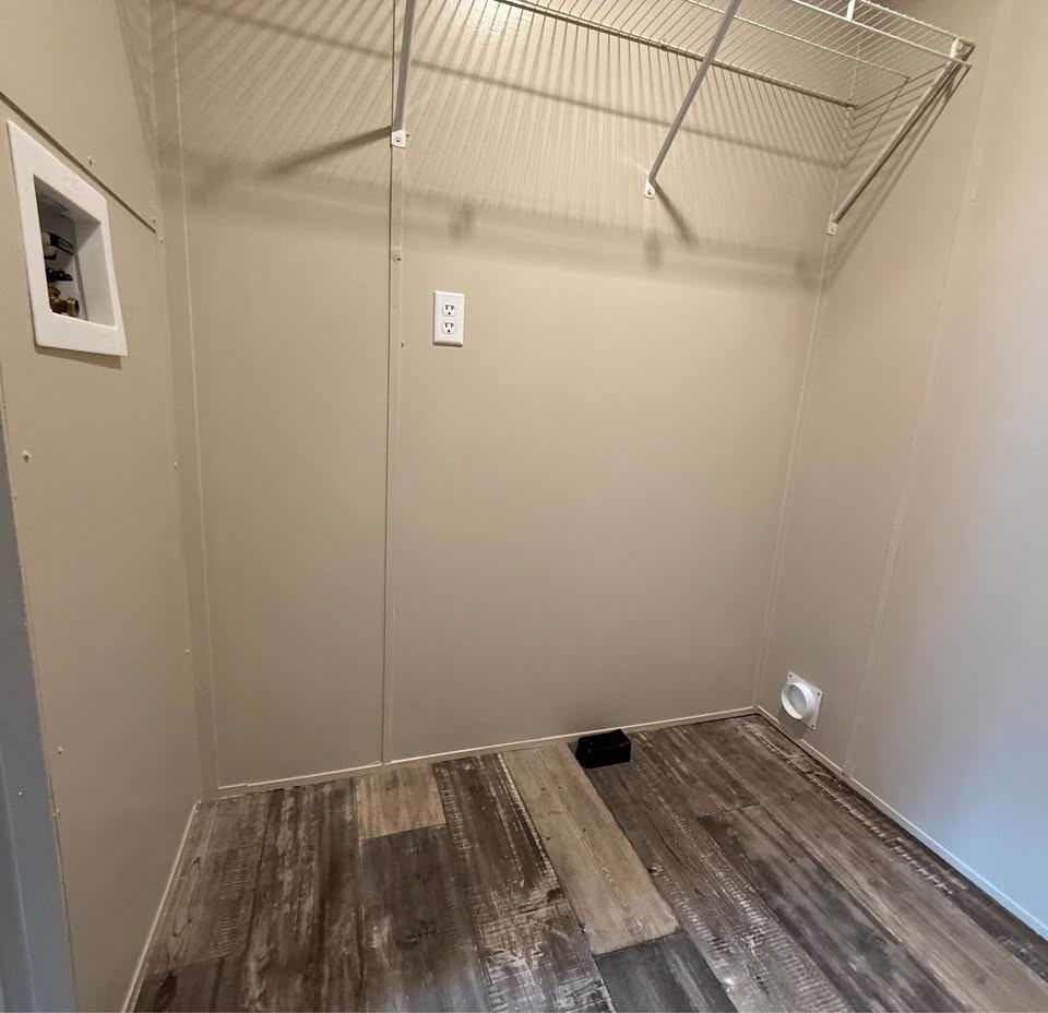 204 Peggy St - Photo 3 of 16