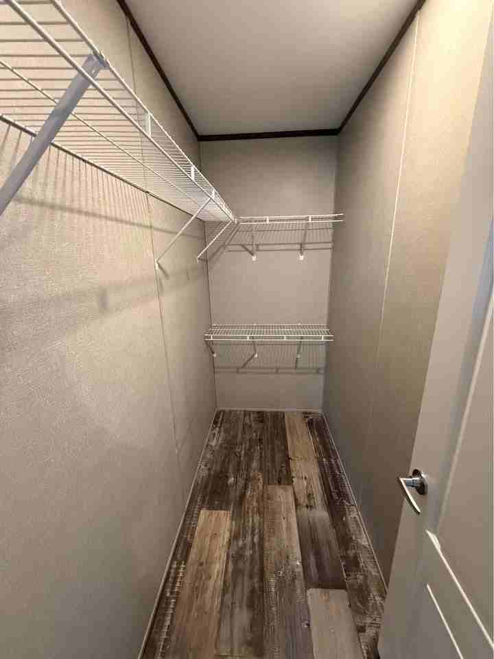 204 Peggy St - Photo 5 of 16