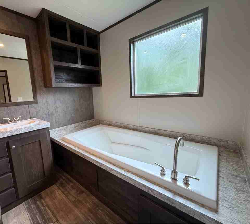 204 Peggy St - Photo 6 of 16