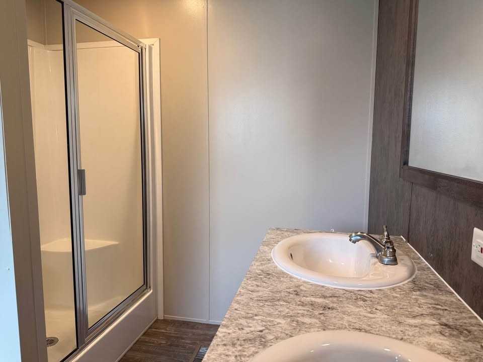204 Peggy St - Photo 7 of 16